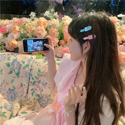 惊恐地